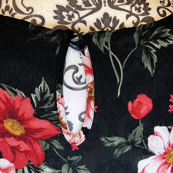 Torrid floral top - Picture 4 of 6